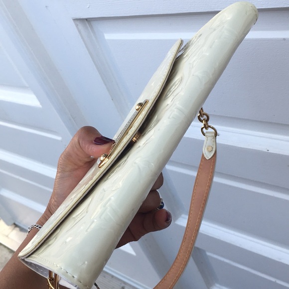 Authentic Louis Vuitton Pochette - Picture 16 of 16